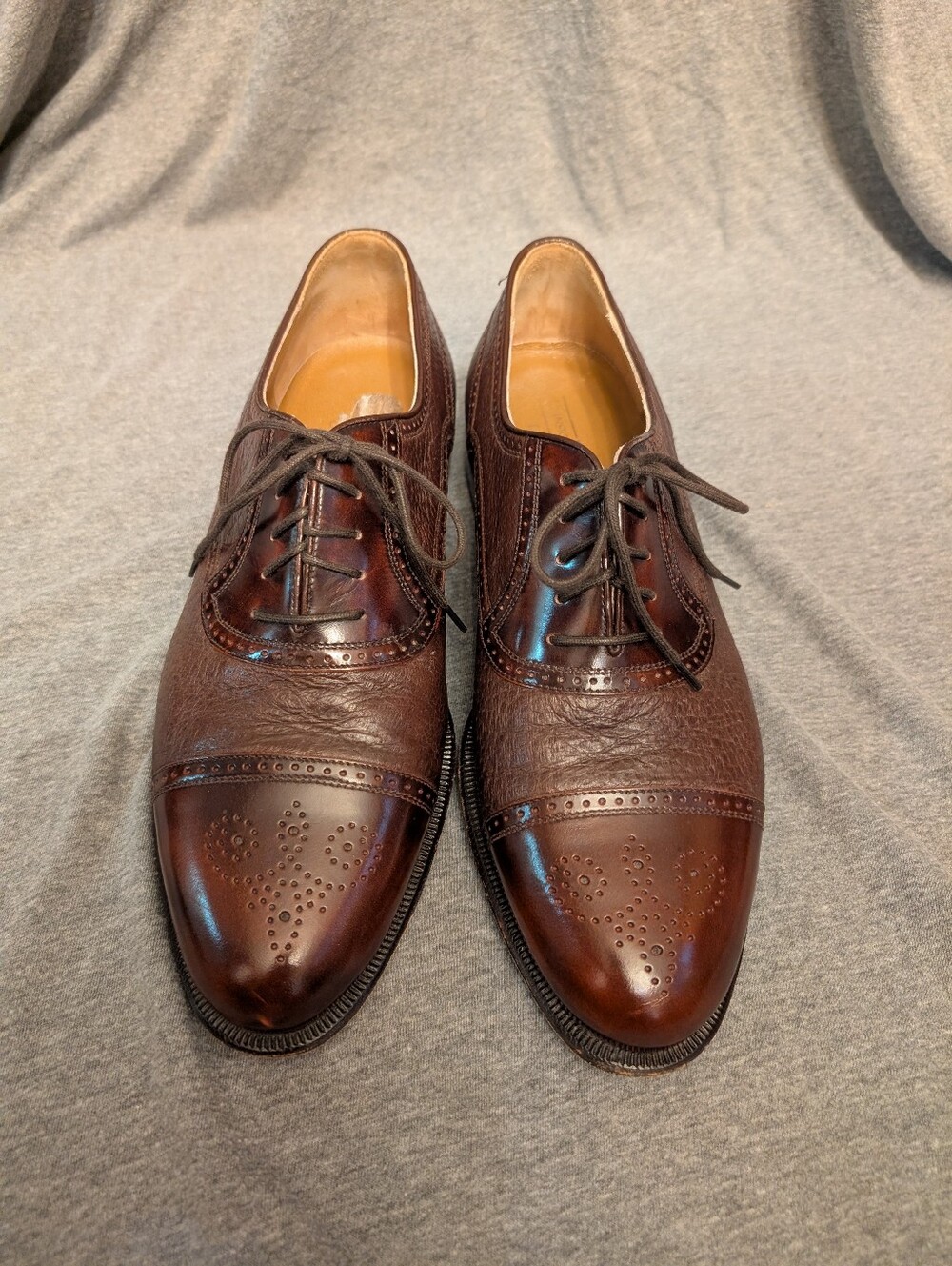 Johnston & Murphy 10.5 wing tip shoes